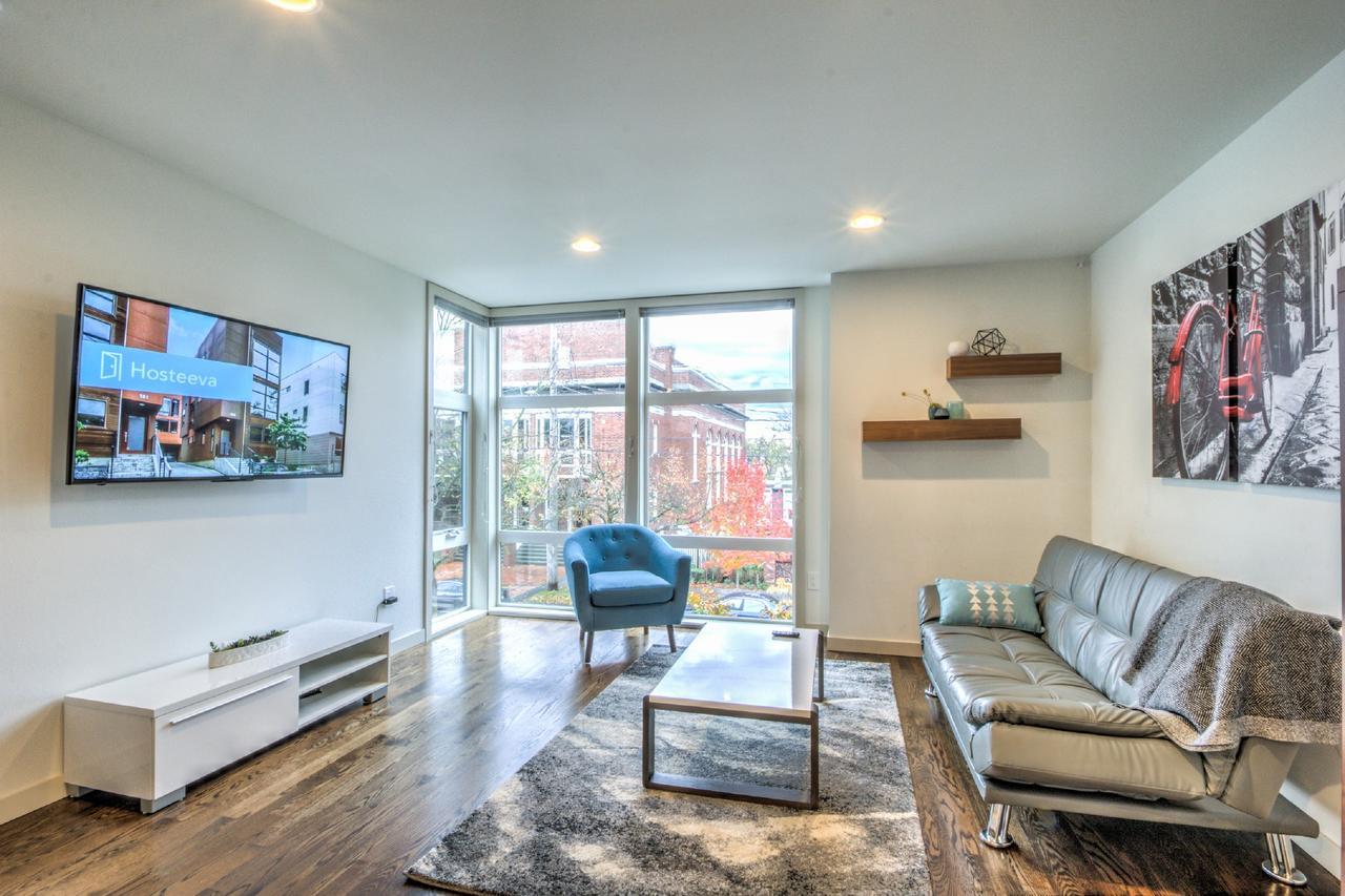 Modern Home With Rooftop Oasis Seattle Dış mekan fotoğraf