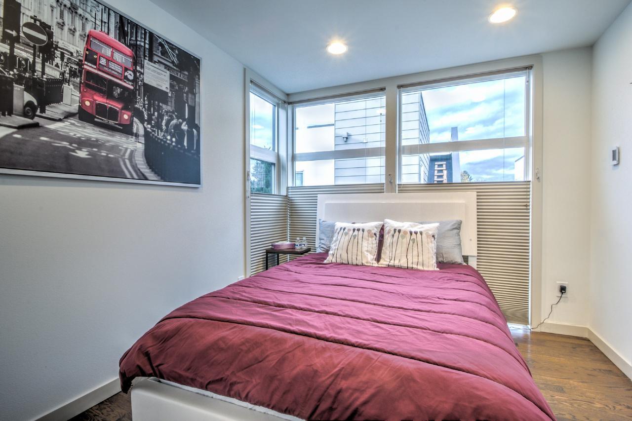 Modern Home With Rooftop Oasis Seattle Dış mekan fotoğraf