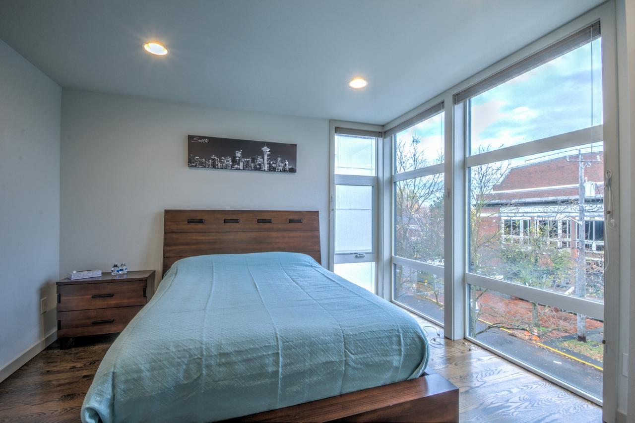 Modern Home With Rooftop Oasis Seattle Dış mekan fotoğraf